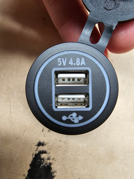 Twin USB 12v Socket 4.8A - Blue LED